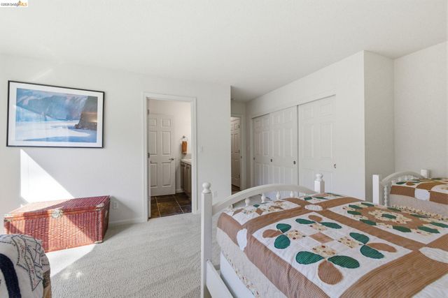 20024 Lower Skyridge Dr, Groveland, CA 95321