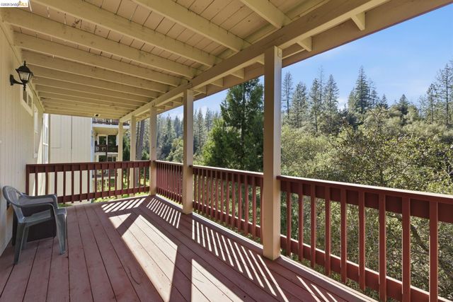 20024 Lower Skyridge Dr, Groveland, CA 95321