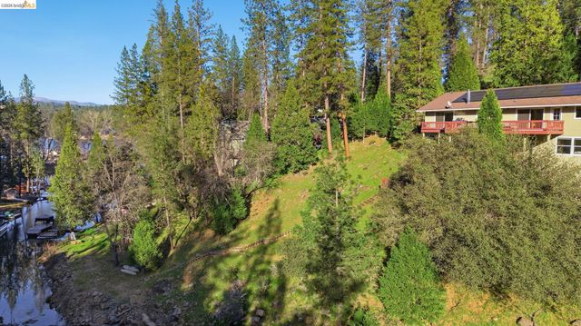 20024 Lower Skyridge Dr, Groveland, CA 95321