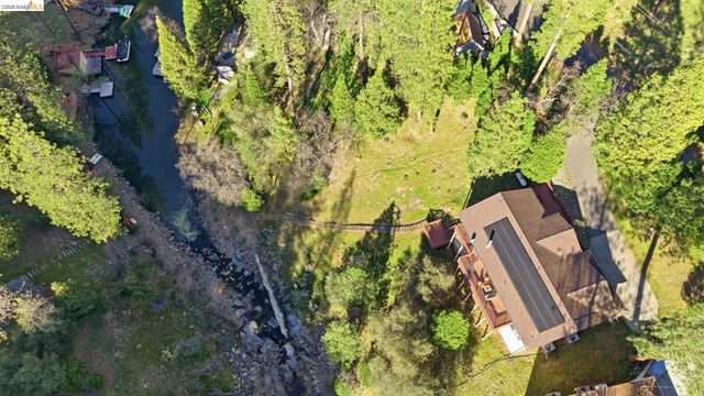 20024 Lower Skyridge Dr, Groveland, CA 95321