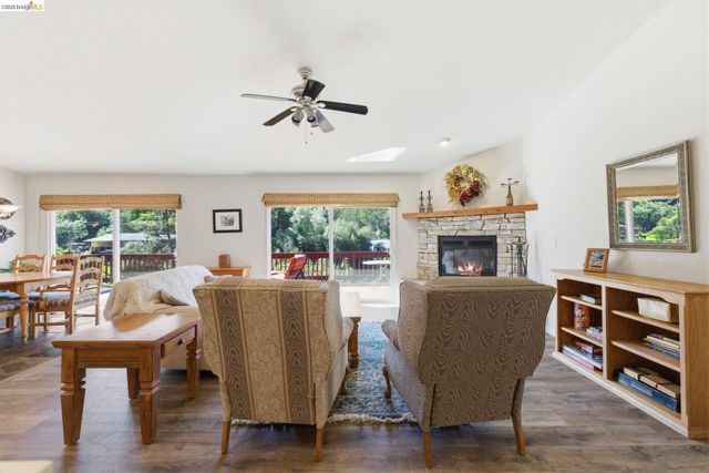 20024 Lower Skyridge Dr, Groveland, CA 95321