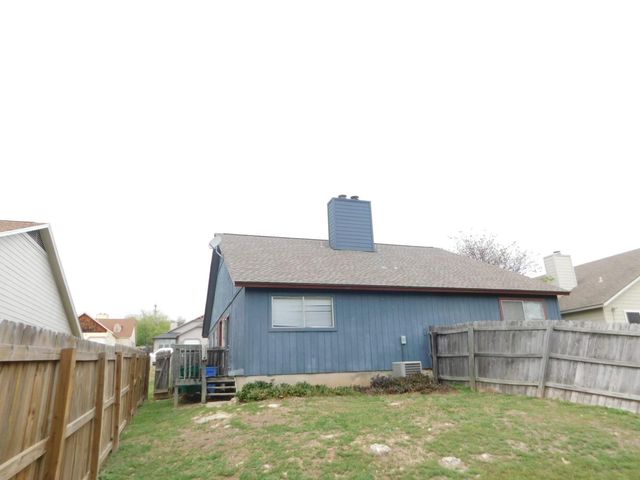 522 Cutty TRL B, Lakeway, TX 78734