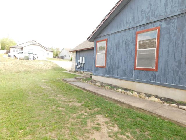 522 Cutty TRL B, Lakeway, TX 78734
