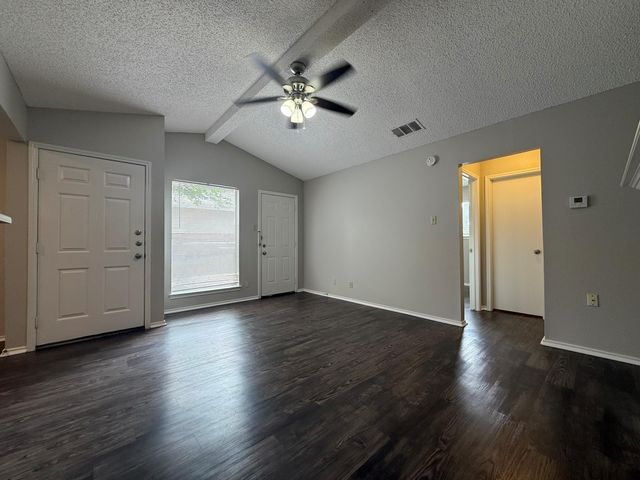522 Cutty TRL B, Lakeway, TX 78734