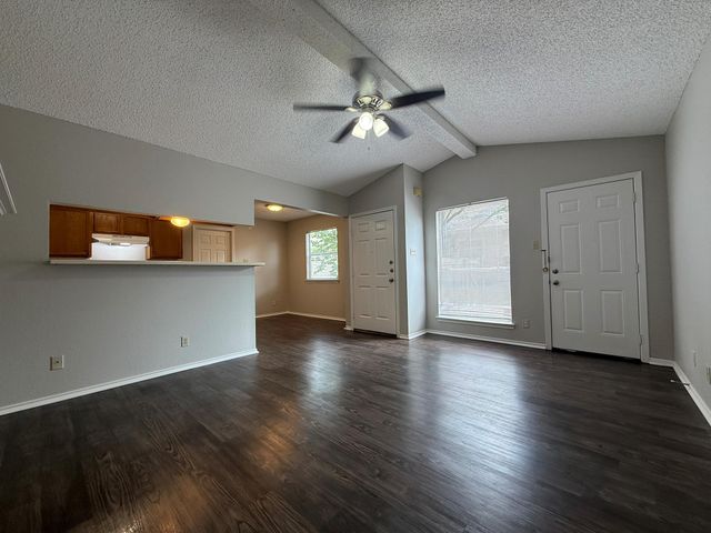 522 Cutty TRL B, Lakeway, TX 78734