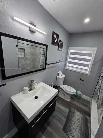 13895 NE 11th Avenue, North Miami, FL 33161