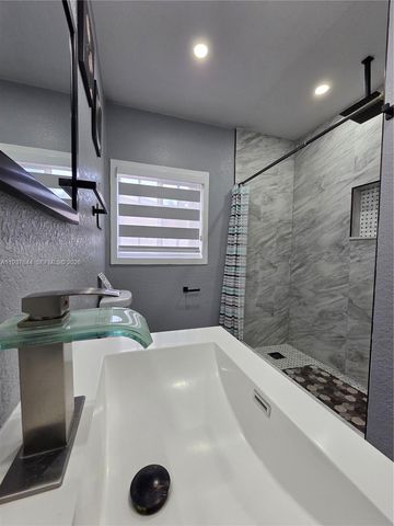 13895 NE 11th Avenue, North Miami, FL 33161