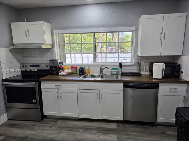 13895 NE 11th Avenue, North Miami, FL 33161
