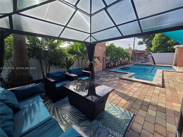 13895 NE 11th Avenue, North Miami, FL 33161