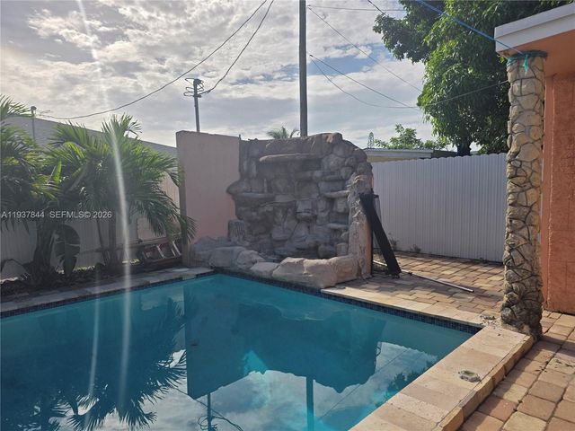 13895 NE 11th Avenue, North Miami, FL 33161