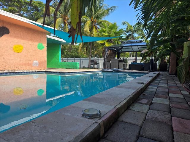 13895 NE 11th Avenue, North Miami, FL 33161