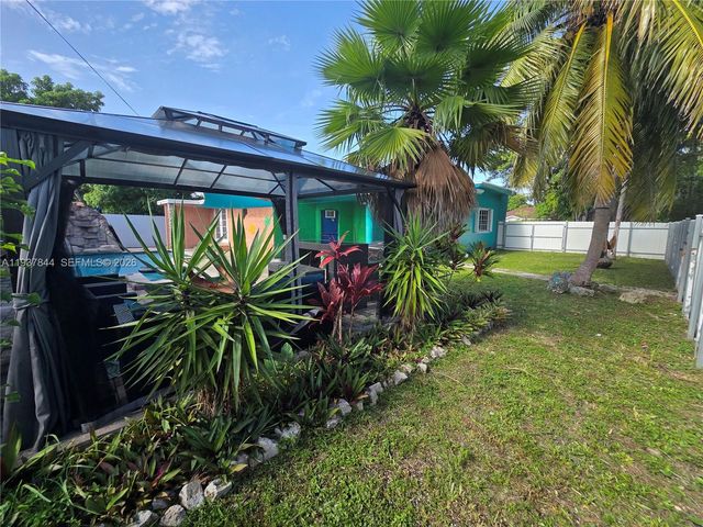 13895 NE 11th Avenue, North Miami, FL 33161