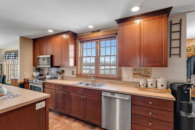 61 Campbell Bay Road, Swanton, VT 05488