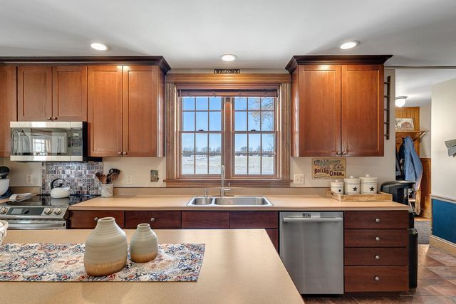 61 Campbell Bay Road, Swanton, VT 05488