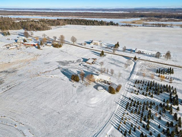 61 Campbell Bay Road, Swanton, VT 05488