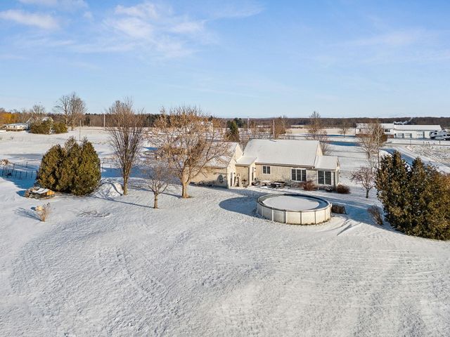 61 Campbell Bay Road, Swanton, VT 05488