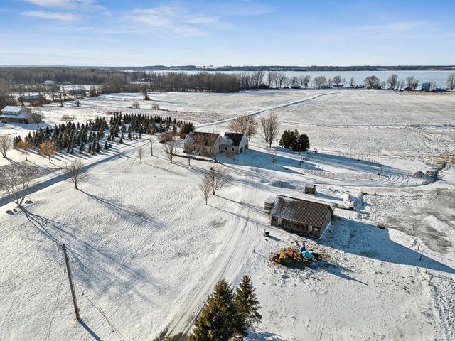 61 Campbell Bay Road, Swanton, VT 05488