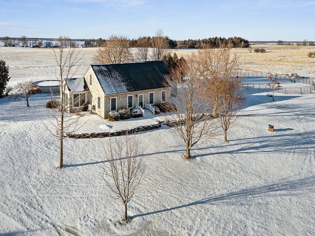 61 Campbell Bay Road, Swanton, VT 05488