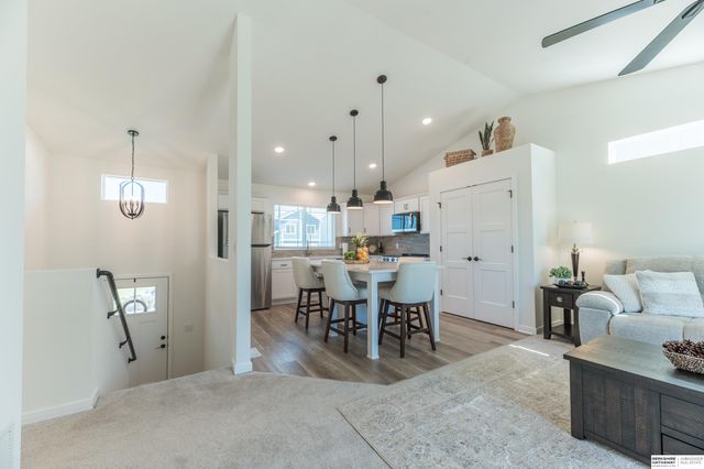 11117 Craig Street, Omaha, NE 68142