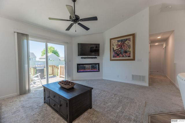 11117 Craig Street, Omaha, NE 68142