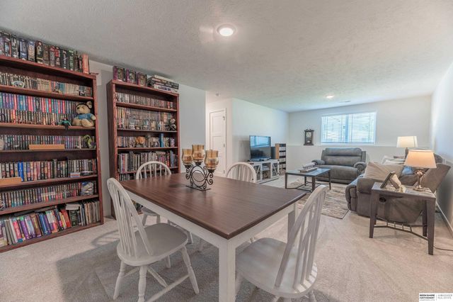 11117 Craig Street, Omaha, NE 68142