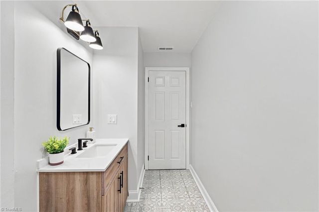 1301 watson Avenue, Winston-salem, NC 27103