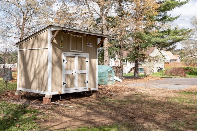 52 Lakeview Street, Southwick, MA 01077