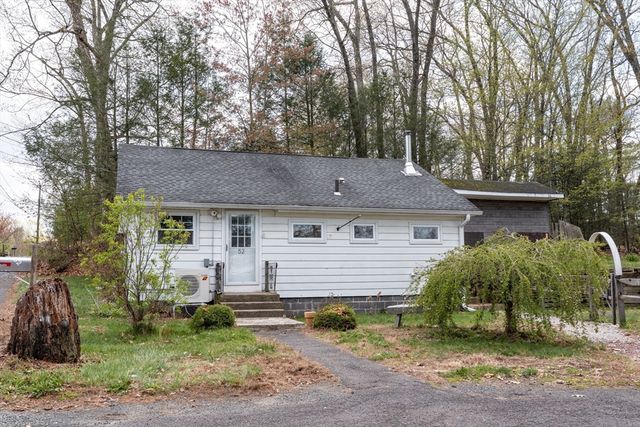 52 Lakeview Street, Southwick, MA 01077