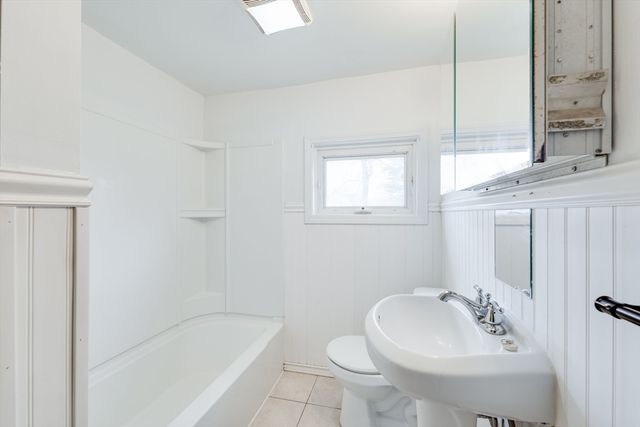 52 Lakeview Street, Southwick, MA 01077