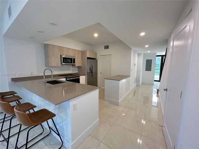 5481 W Oak Way 5481, Dania Beach, FL 33314