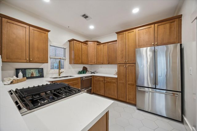 1635 Harvard Street, Houston, TX 77008