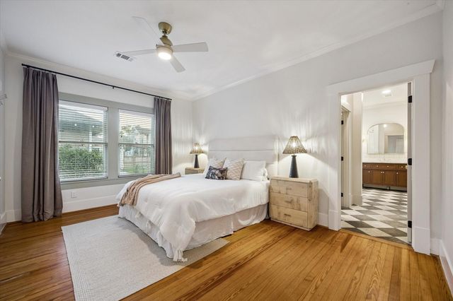 1635 Harvard Street, Houston, TX 77008