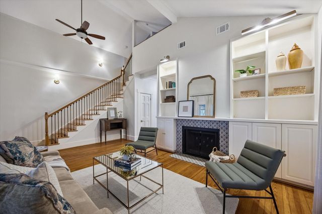 1635 Harvard Street, Houston, TX 77008