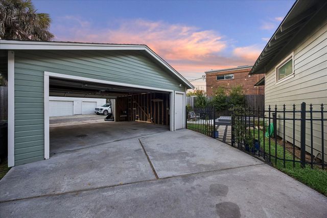 1635 Harvard Street, Houston, TX 77008
