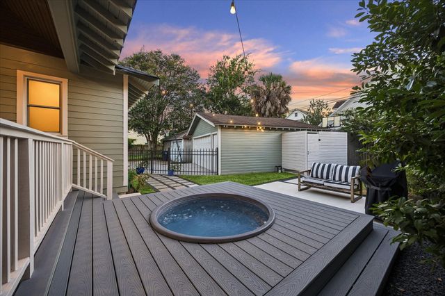 1635 Harvard Street, Houston, TX 77008