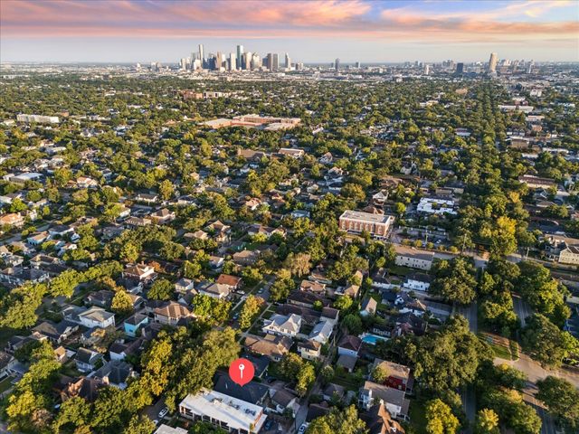 1635 Harvard Street, Houston, TX 77008