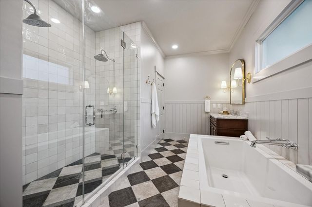 1635 Harvard Street, Houston, TX 77008