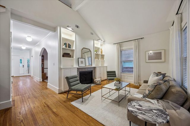 1635 Harvard Street, Houston, TX 77008