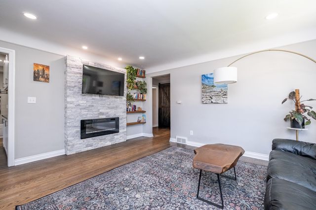 332 Normandy Road, Royal Oak City, MI 48073