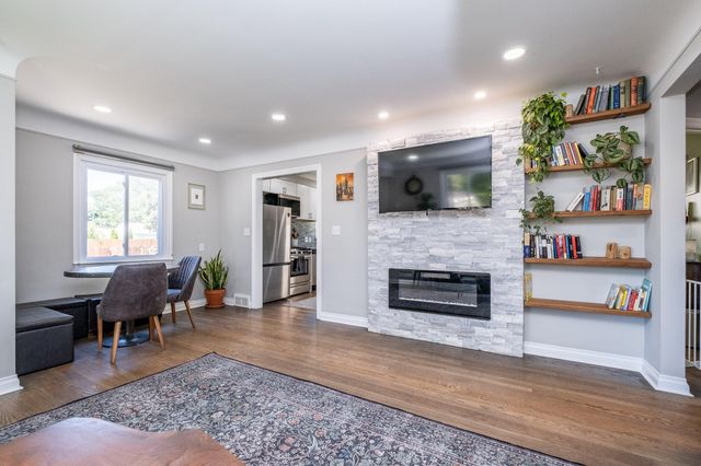 332 Normandy Road, Royal Oak City, MI 48073