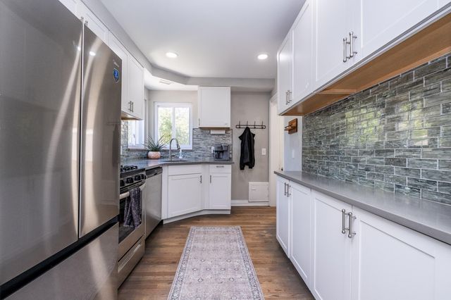 332 Normandy Road, Royal Oak City, MI 48073