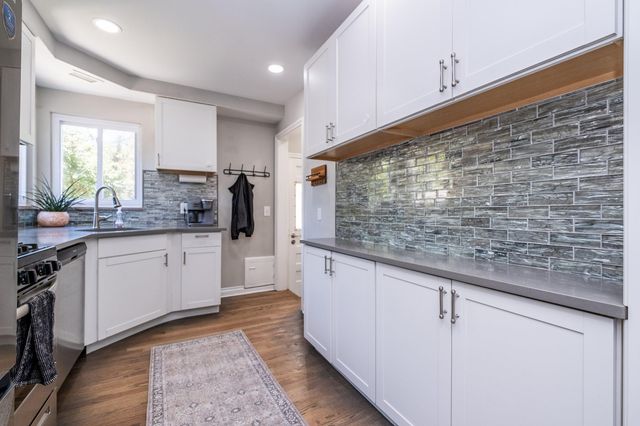 332 Normandy Road, Royal Oak City, MI 48073