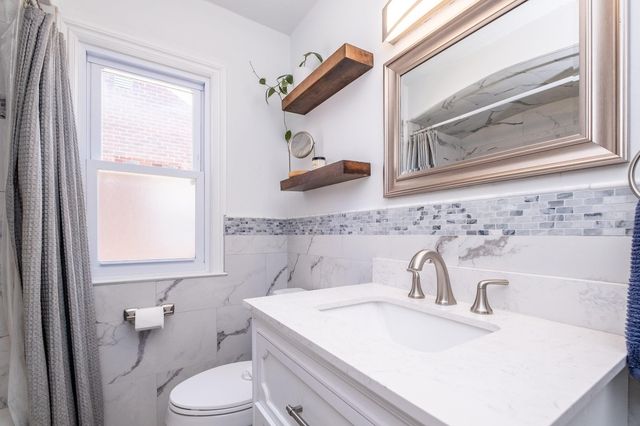 332 Normandy Road, Royal Oak City, MI 48073