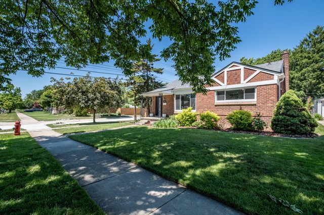 332 Normandy Road, Royal Oak City, MI 48073