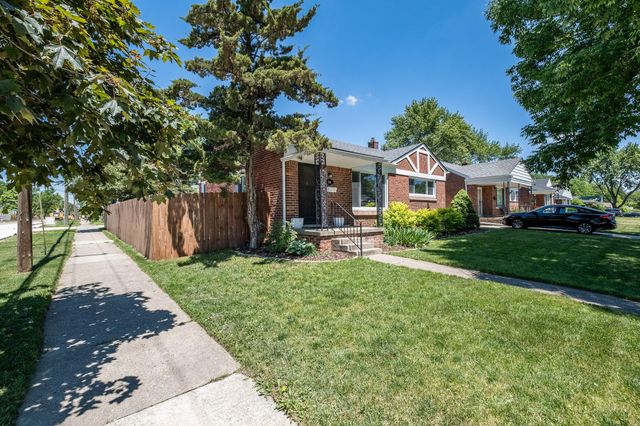 332 Normandy Road, Royal Oak City, MI 48073