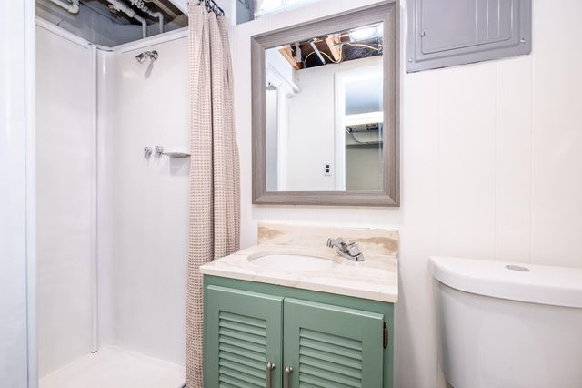 332 Normandy Road, Royal Oak City, MI 48073