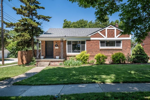 332 Normandy Road, Royal Oak City, MI 48073