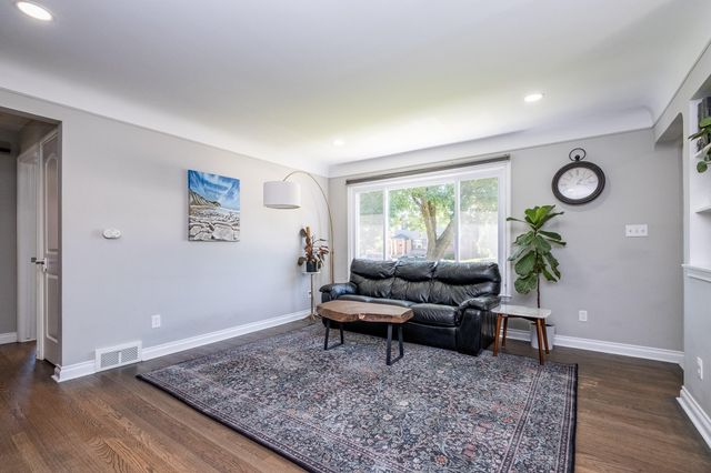 332 Normandy Road, Royal Oak City, MI 48073