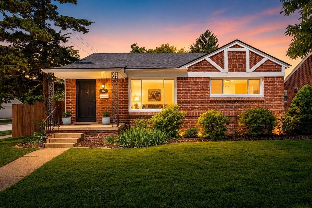 332 Normandy Road, Royal Oak City, MI 48073