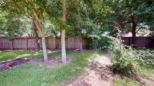 1210 Oak Canyon Lane, Richmond, TX 77469